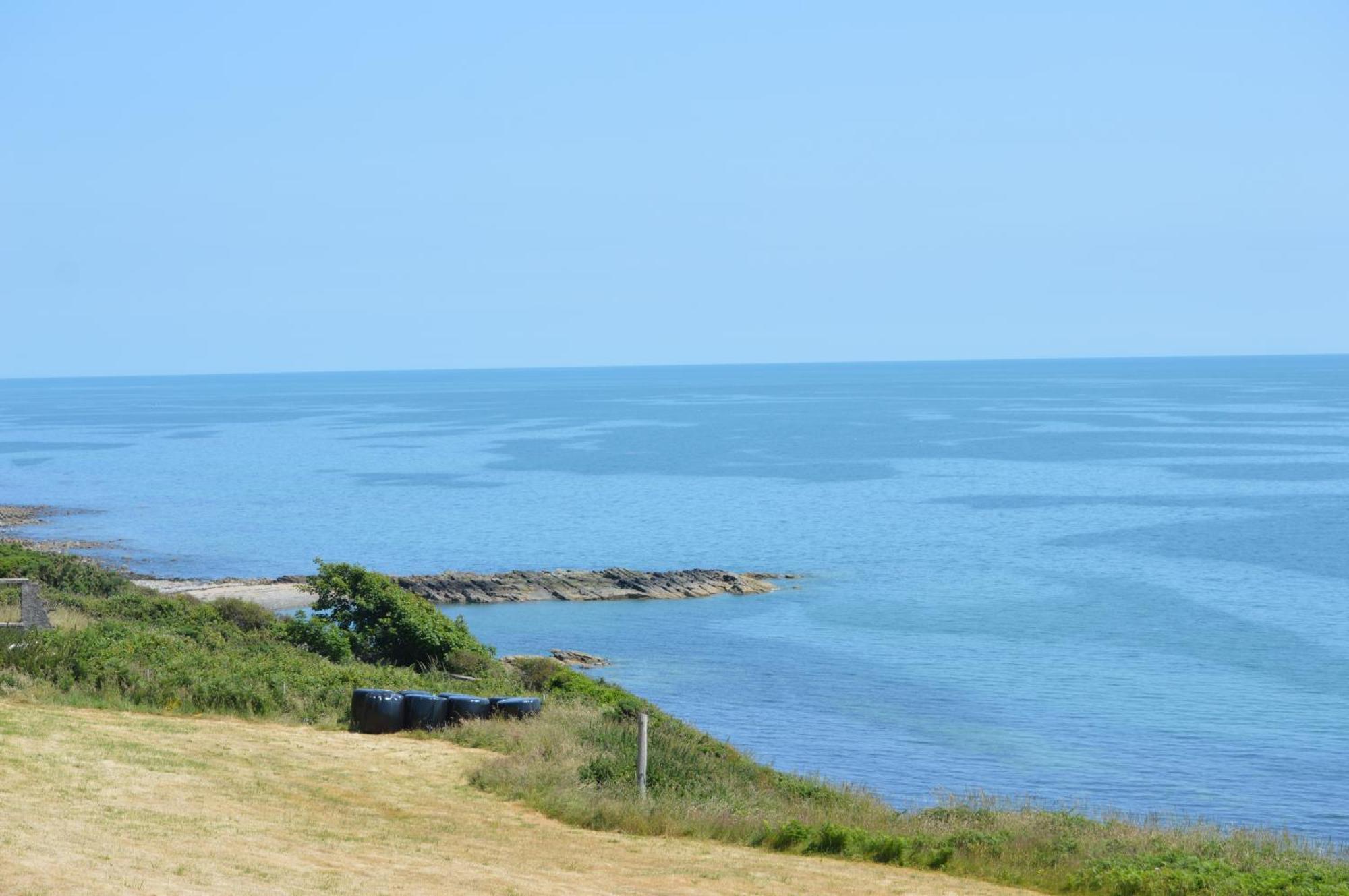 Carrick Cove Self Contained Accomodation With Private Decking Annalong Esterno foto