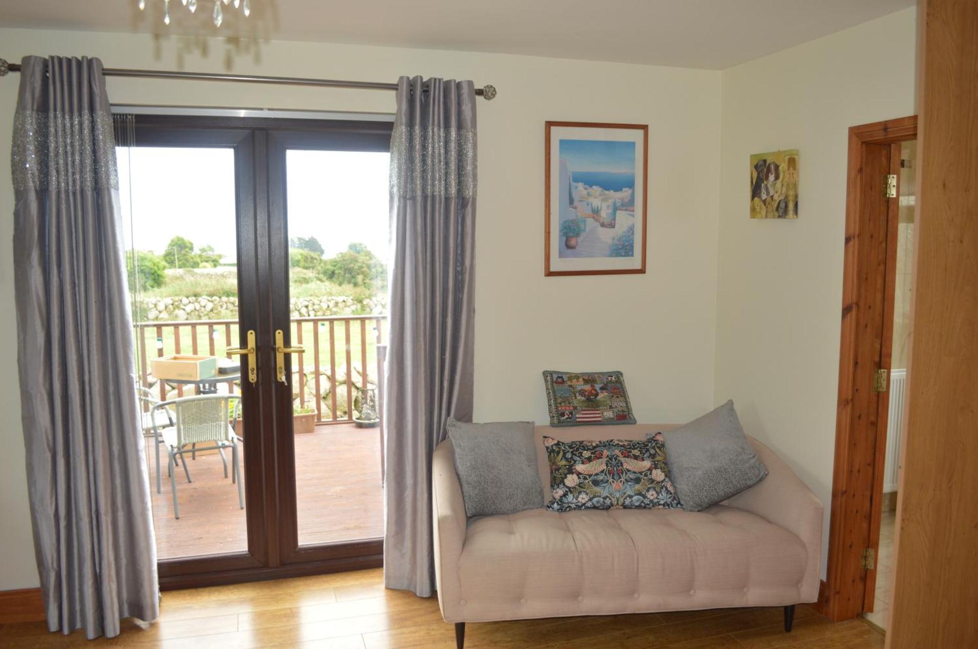 Carrick Cove Self Contained Accomodation With Private Decking Annalong Esterno foto
